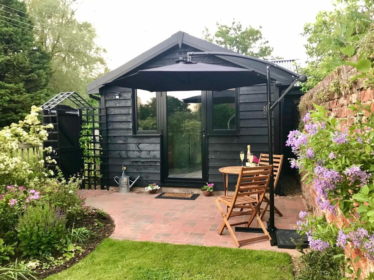 Melford Allotment Shed-Vintage Lodge Suffolk Long Melford Exterior foto